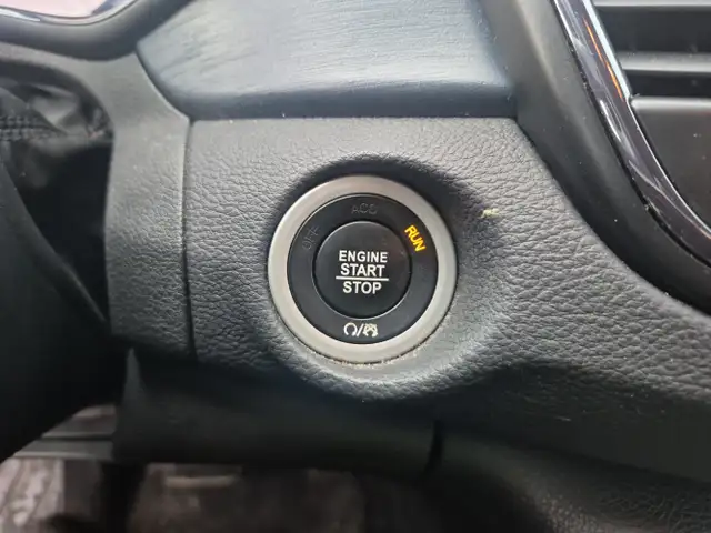 2017 Chrysler 200 - Photo 19