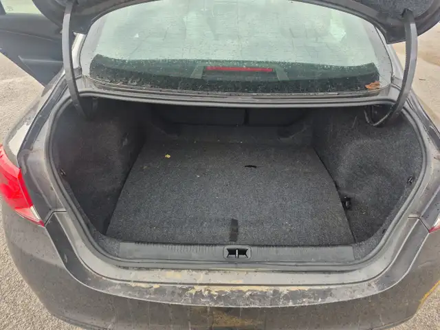 2017 Chrysler 200 - Photo 23