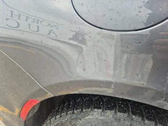 2017 Chrysler 200 - Photo 24