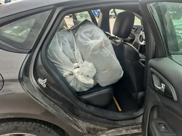 2017 Chrysler 200 - Photo 26