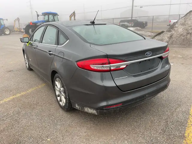 2017 Ford Fusion Hybrid - Photo 7