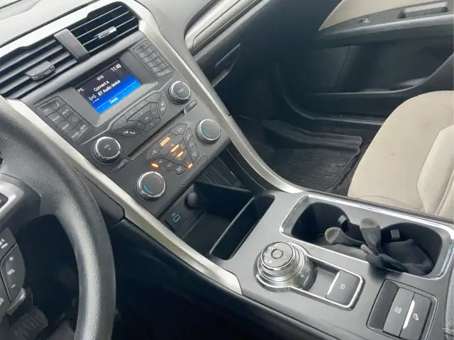 2017 Ford Fusion Hybrid - Photo 12