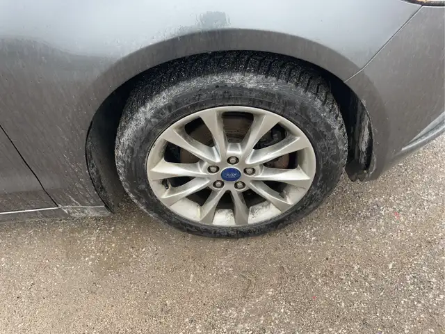 2017 Ford Fusion Hybrid - Photo 17