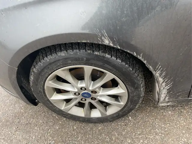 2017 Ford Fusion Hybrid - Photo 20