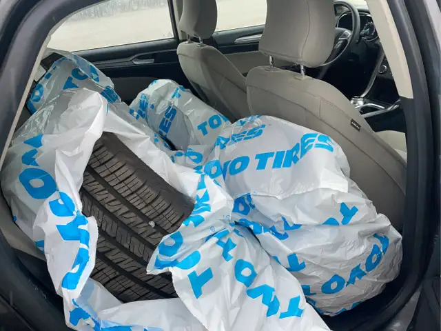 2017 Ford Fusion Hybrid - Photo 23