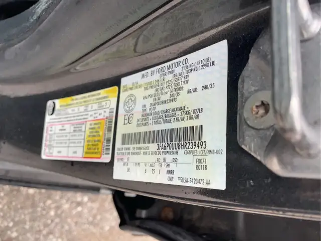 2017 Ford Fusion Hybrid - Photo 24