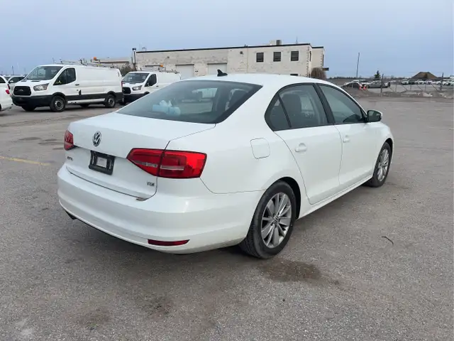 2015 Volkswagen Jetta - Photo 5