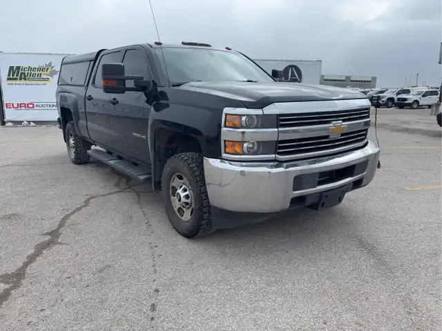 2016 Chevrolet Silverado 2500HD - Photo 2