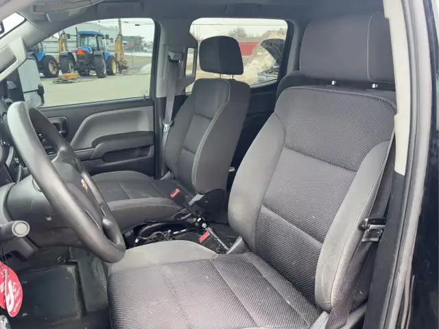 2016 Chevrolet Silverado 2500HD - Photo 17