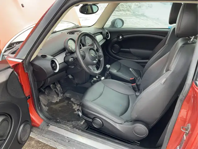 2012 Mini Cooper Hardtop - Photo 11