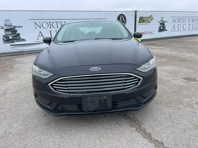 2017 Ford Fusion Hybrid - Photo 2