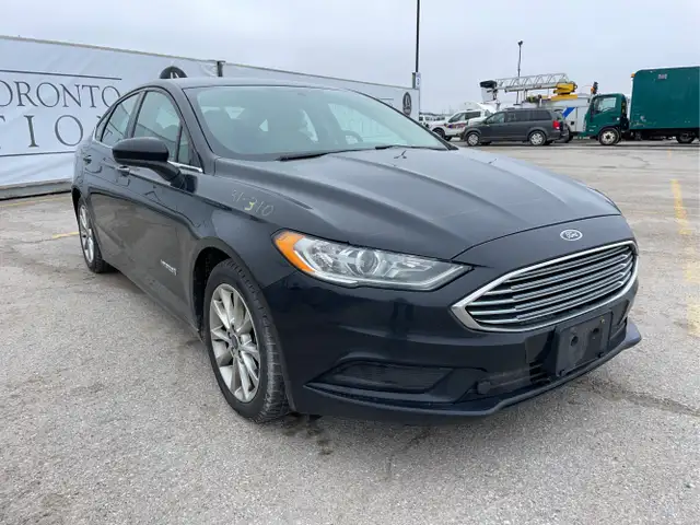 2017 Ford Fusion Hybrid - Photo 3