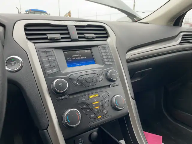 2017 Ford Fusion Hybrid - Photo 12