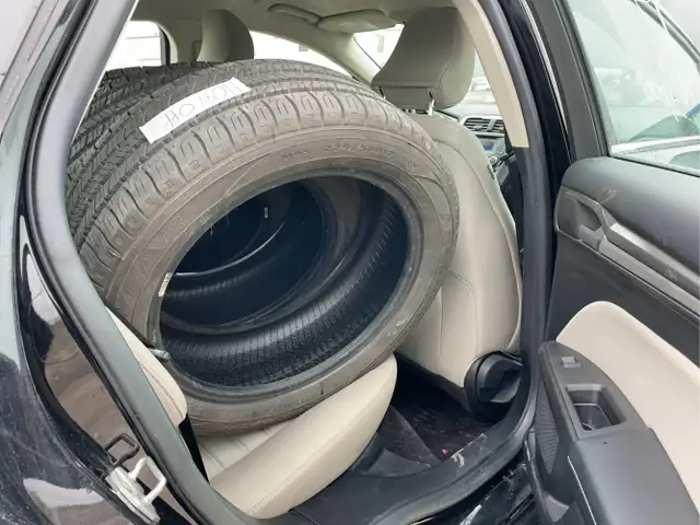 2017 Ford Fusion Hybrid - Photo 19