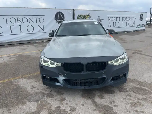 2017 BMW 3 Series - Photo 2