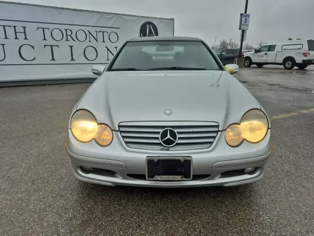 2003 Mercedes-Benz C-Class - Photo 2