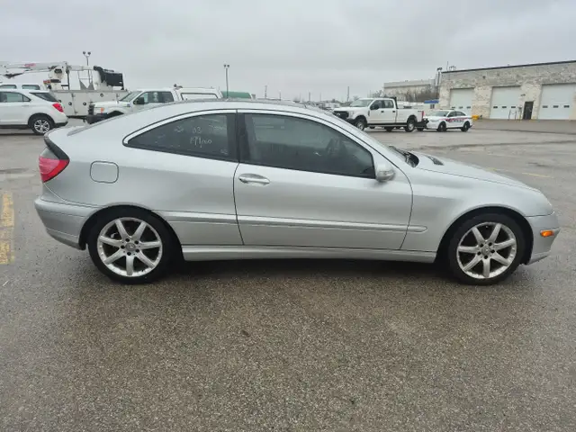 2003 Mercedes-Benz C-Class - Photo 4
