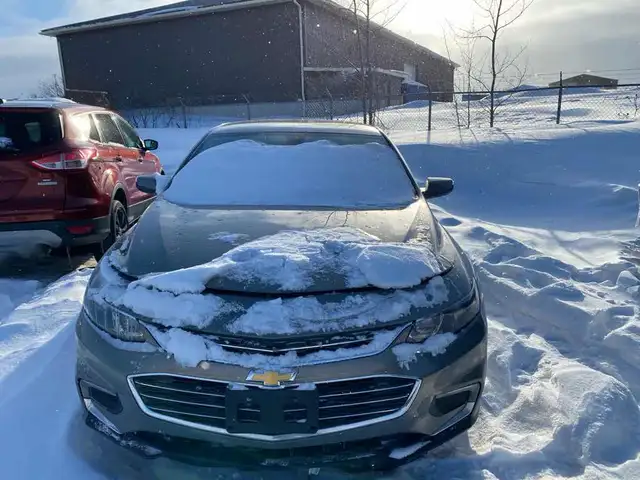 2018 Chevrolet Malibu - Photo 3