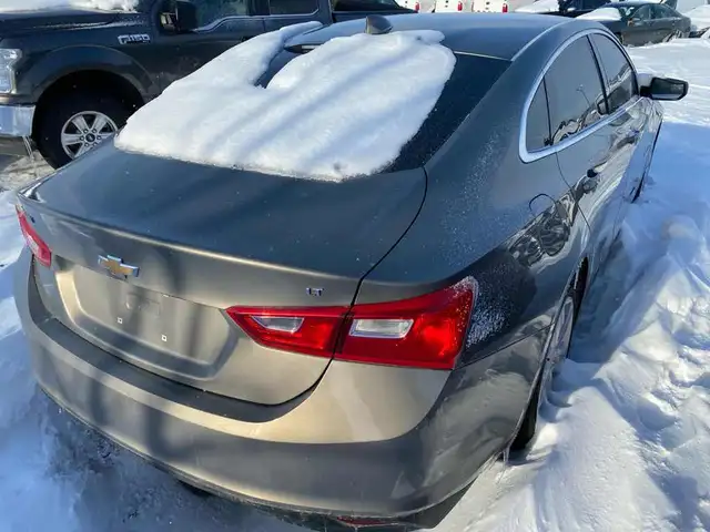 2018 Chevrolet Malibu - Photo 4