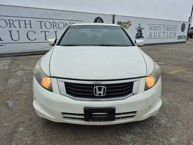 2010 Honda Accord - Photo 2