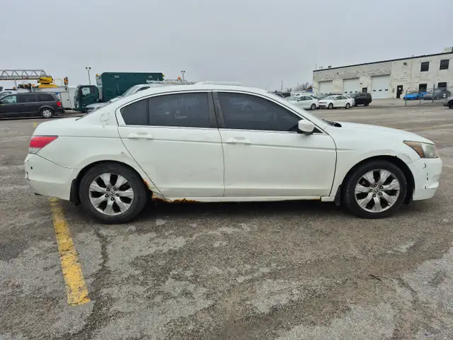 2010 Honda Accord - Photo 4