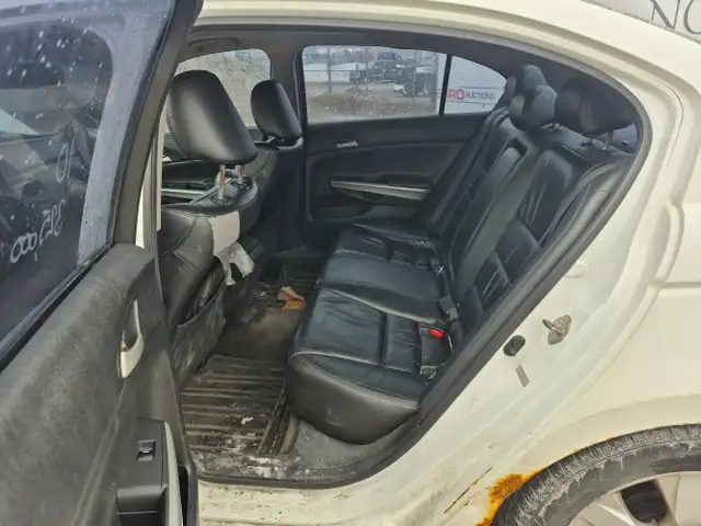 2010 Honda Accord - Photo 14