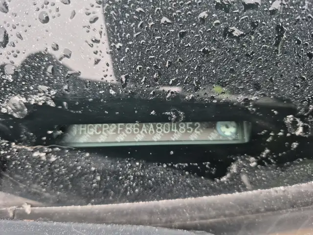 2010 Honda Accord - Photo 15