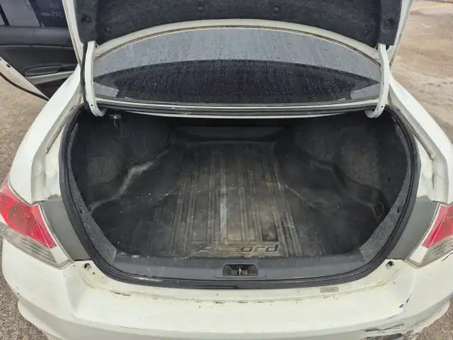 2010 Honda Accord - Photo 29