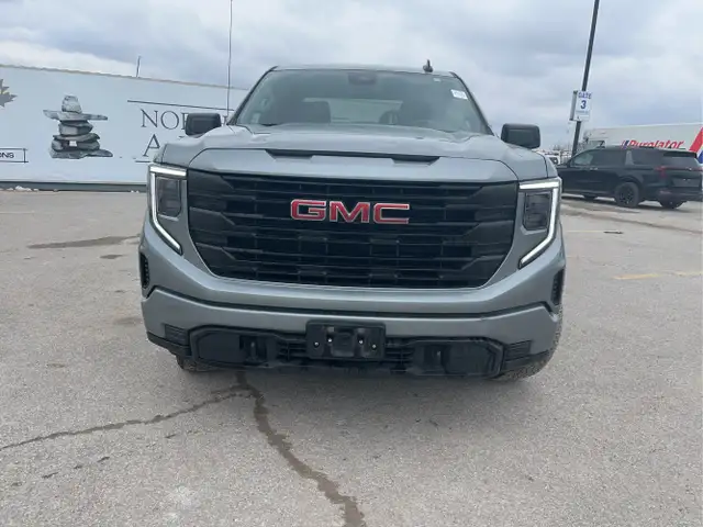 2023 GMC Sierra 1500 - Photo 2