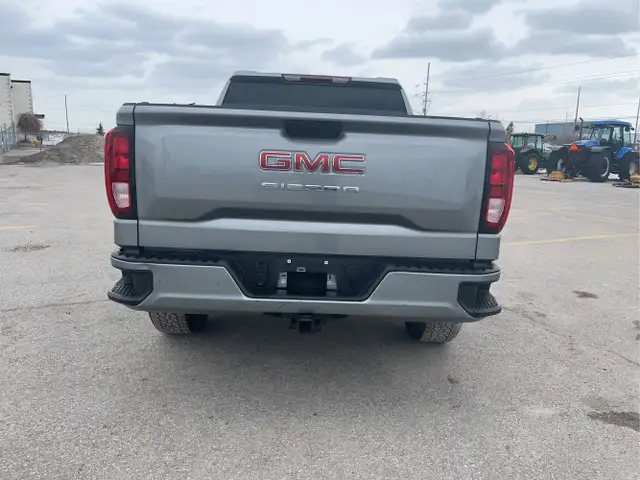 2023 GMC Sierra 1500 - Photo 6