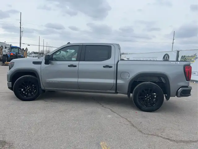2023 GMC Sierra 1500 - Photo 8