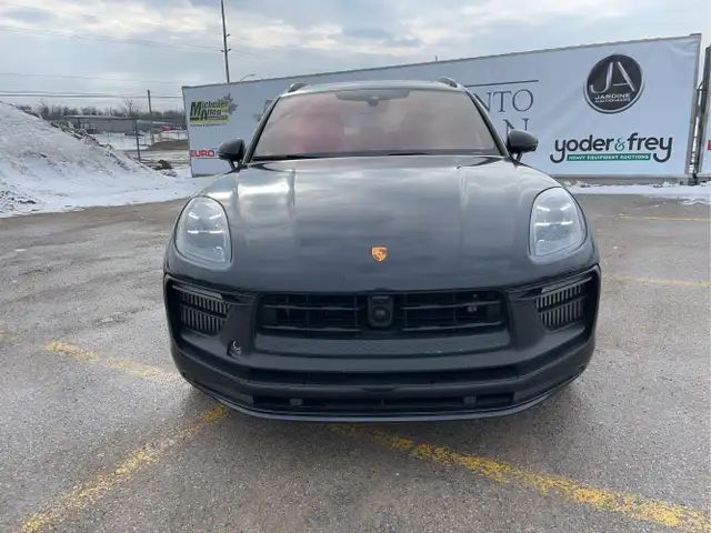 2024 PORSCH MACAN GTS - Photo 2