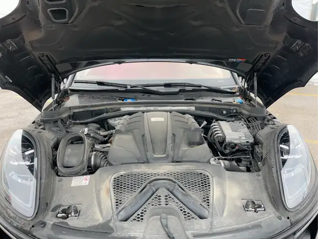 2024 PORSCH MACAN GTS - Photo 9