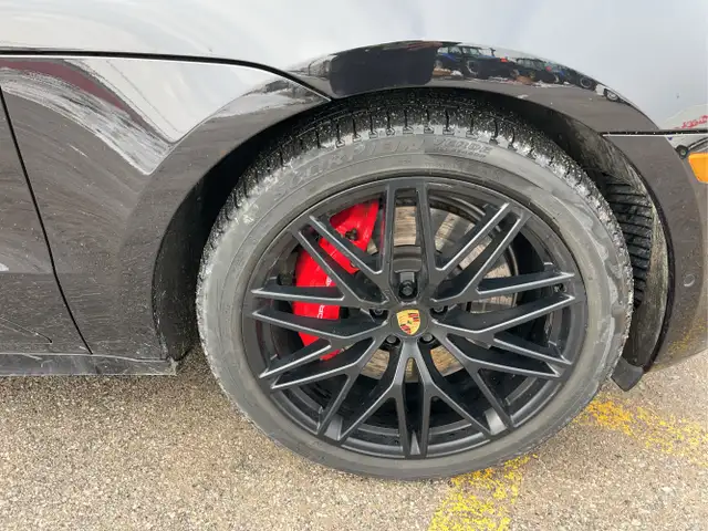 2024 PORSCH MACAN GTS - Photo 17
