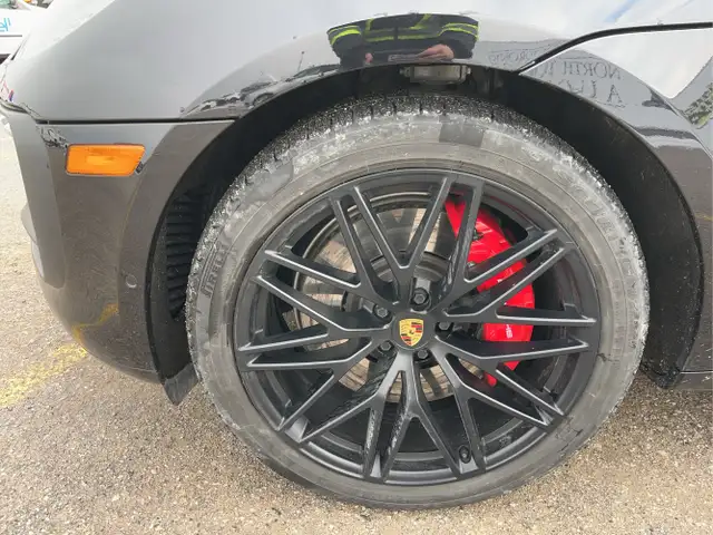 2024 PORSCH MACAN GTS - Photo 18