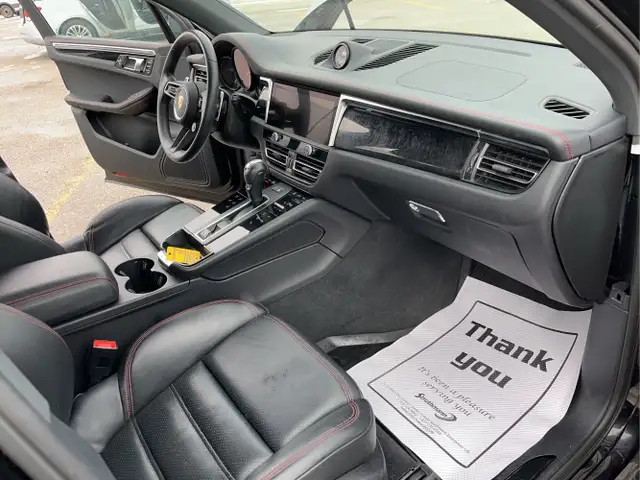 2024 PORSCH MACAN GTS - Photo 30