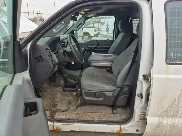 2015 Ford F-250 Super Duty w/Side Airbags/Curtains Delete - Photo 12