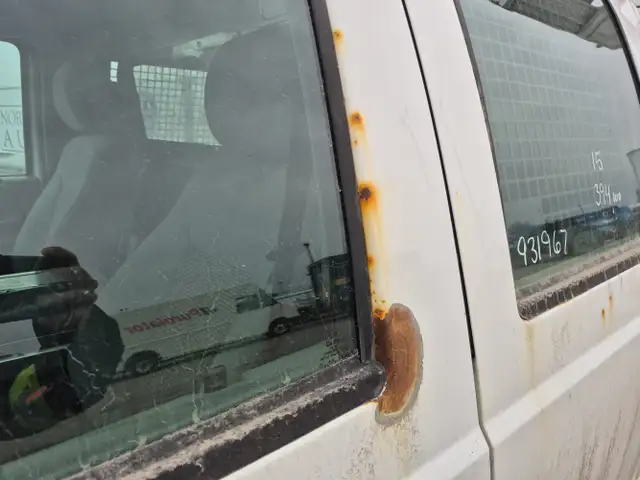 2015 Ford F-250 Super Duty w/Side Airbags/Curtains Delete - Photo 20