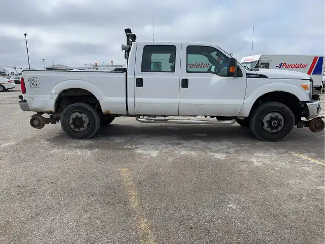 2014 Ford F-350 Super Duty - Photo 4