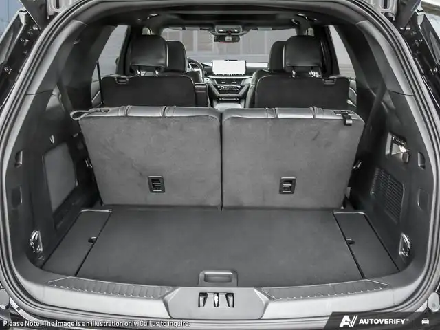 2026 Ford Explorer ST - Photo 8