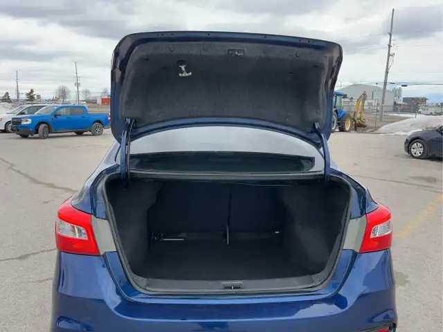 2019 Nissan Sentra - Photo 29