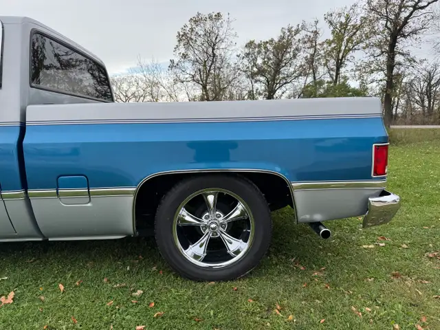 1985 GMC C1500 - Photo 9