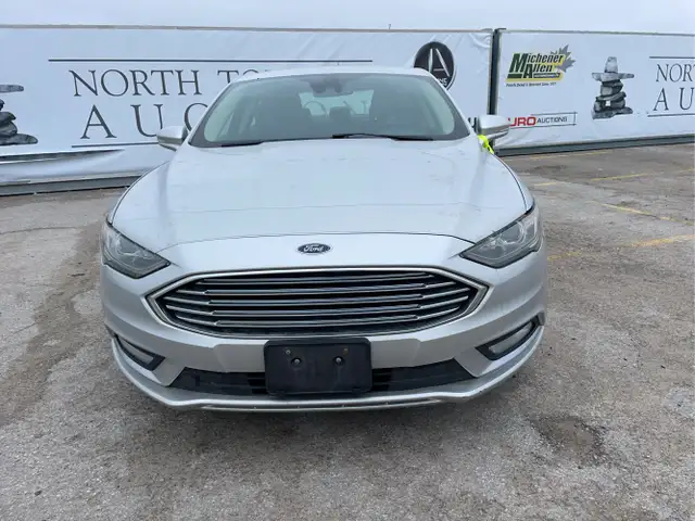 2018 Ford Fusion - Photo 2