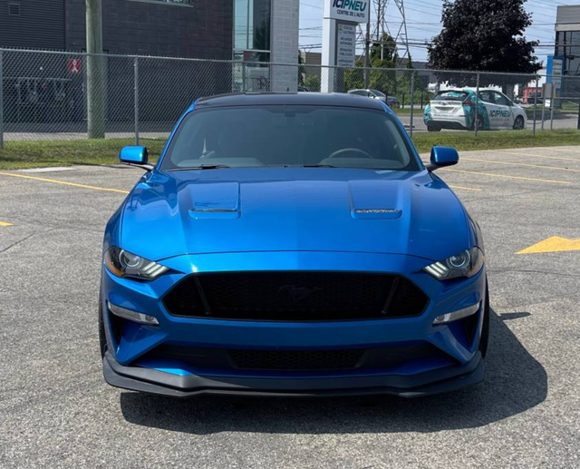 2020 Ford Mustang - Photo 2