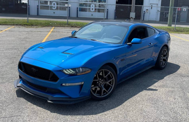 2020 Ford Mustang - Photo 3