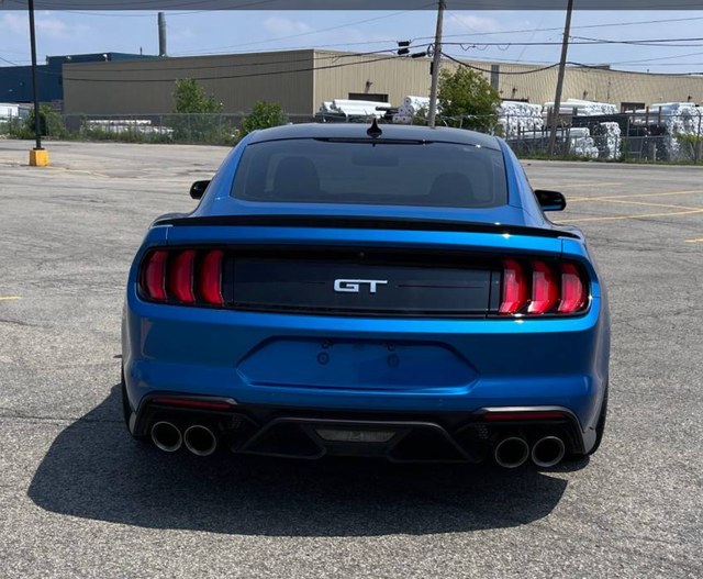 2020 Ford Mustang - Photo 6