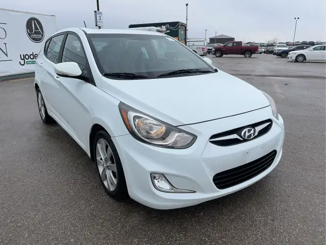 2014 Hyundai ACCENT - Photo 3