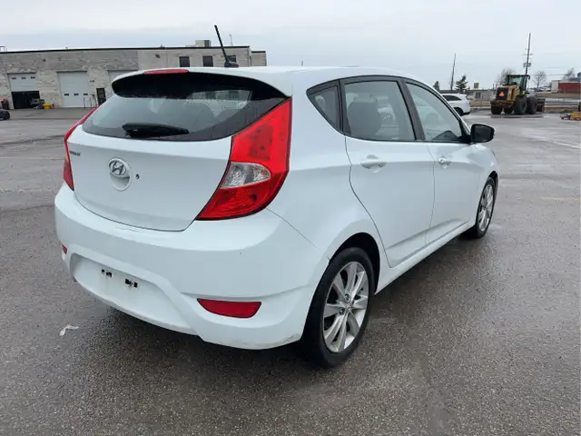 2014 Hyundai ACCENT - Photo 4