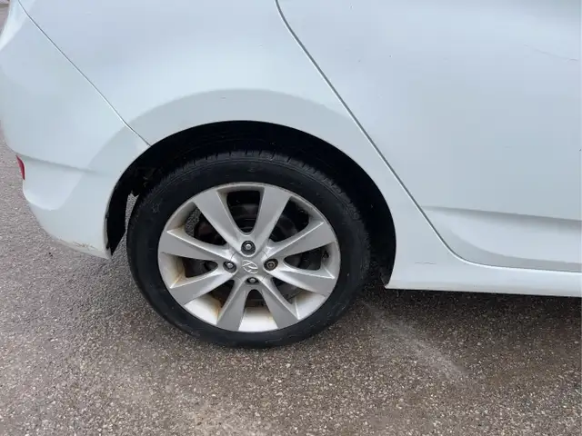 2014 Hyundai ACCENT - Photo 9