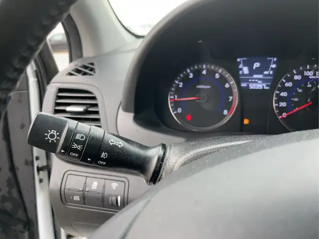 2014 Hyundai ACCENT - Photo 21